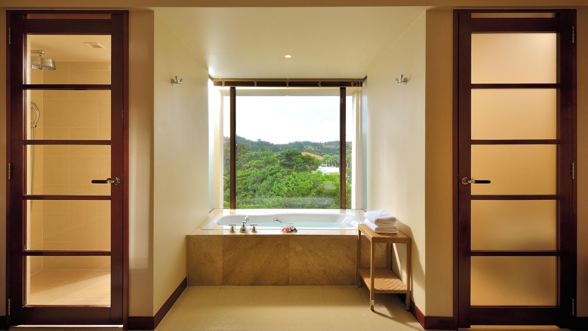 The Atta Terrace Club Towers (Adults Only) Hotell Onna Exteriör bild