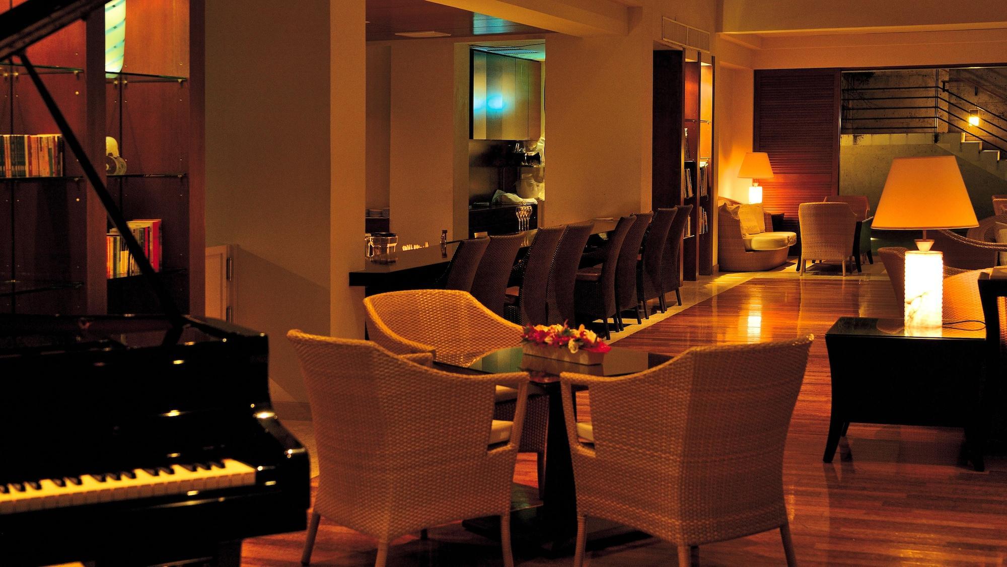 The Atta Terrace Club Towers (Adults Only) Hotell Onna Exteriör bild