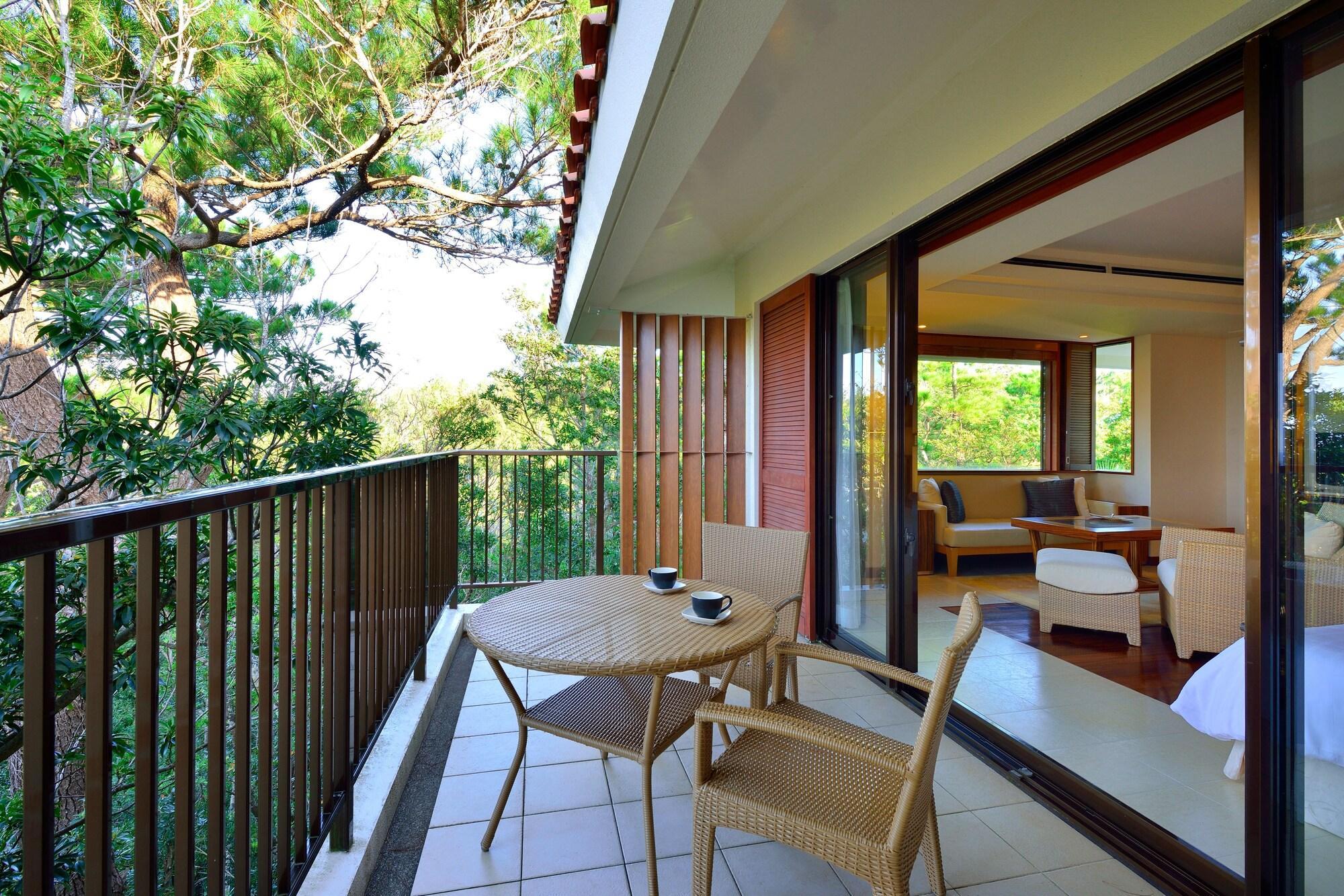 The Atta Terrace Club Towers (Adults Only) Hotell Onna Exteriör bild