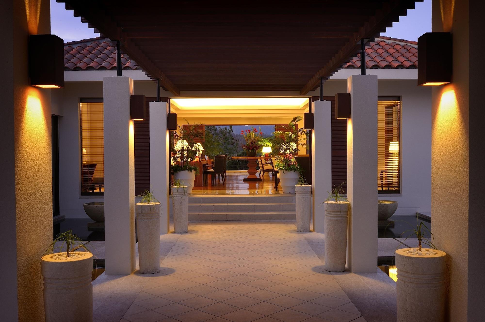 The Atta Terrace Club Towers (Adults Only) Hotell Onna Exteriör bild